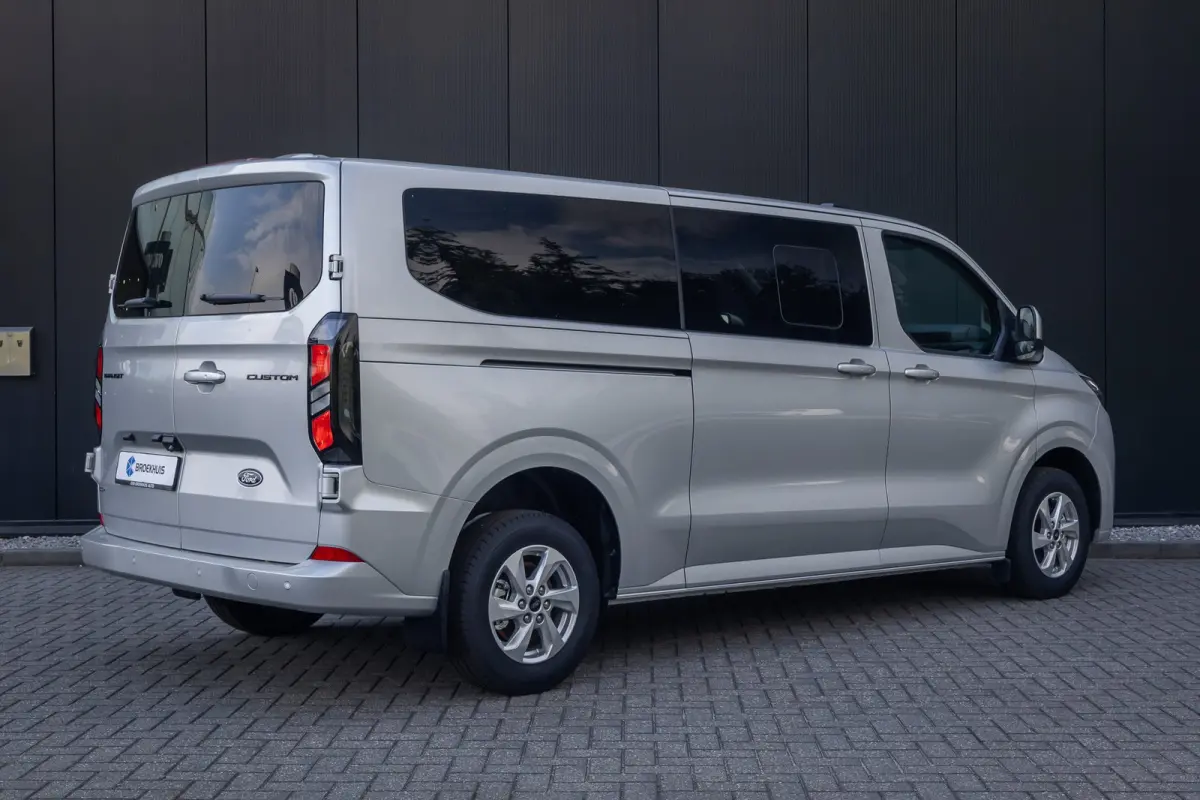 340 2.5 PHEV L2H1 Limited | 8-persoons | Verlengde garantie (5 jaar)