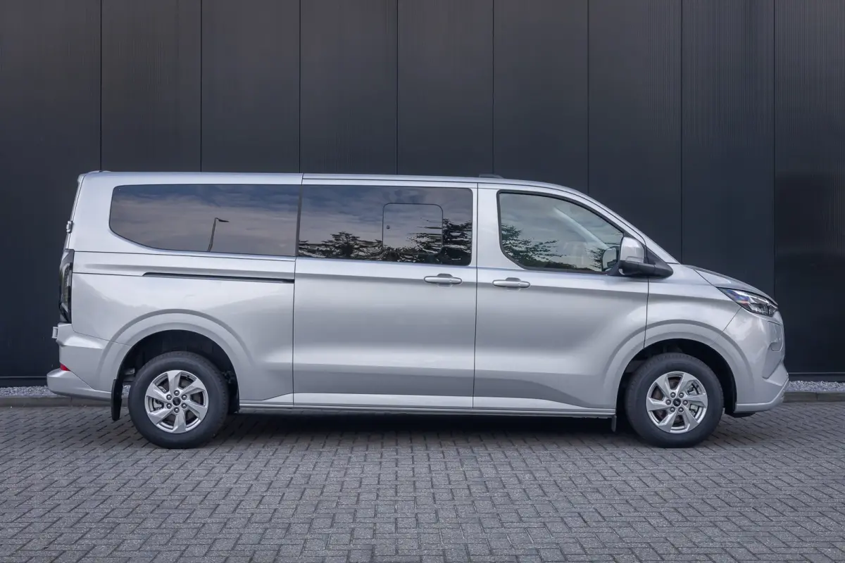 340 2.5 PHEV L2H1 Limited | 8-persoons | Verlengde garantie (5 jaar)