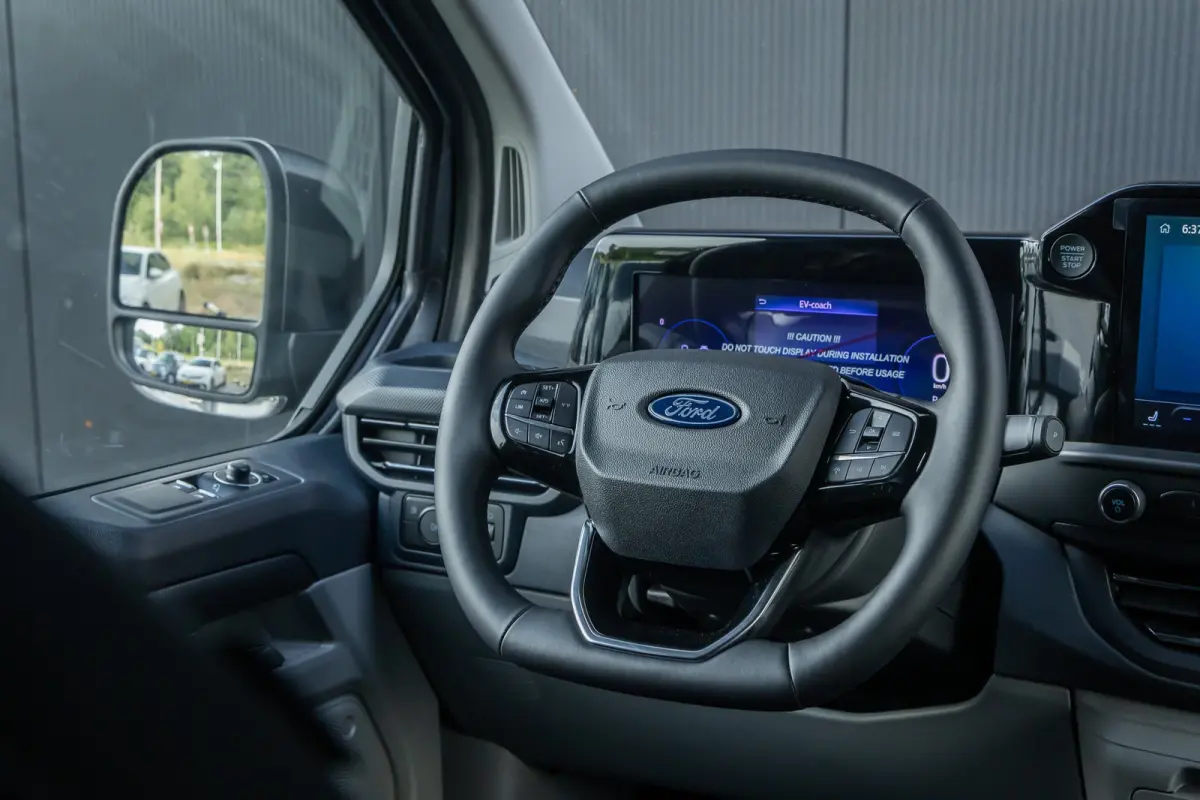 340 2.5 PHEV L2H1 Limited | 8-persoons | Verlengde garantie (5 jaar)