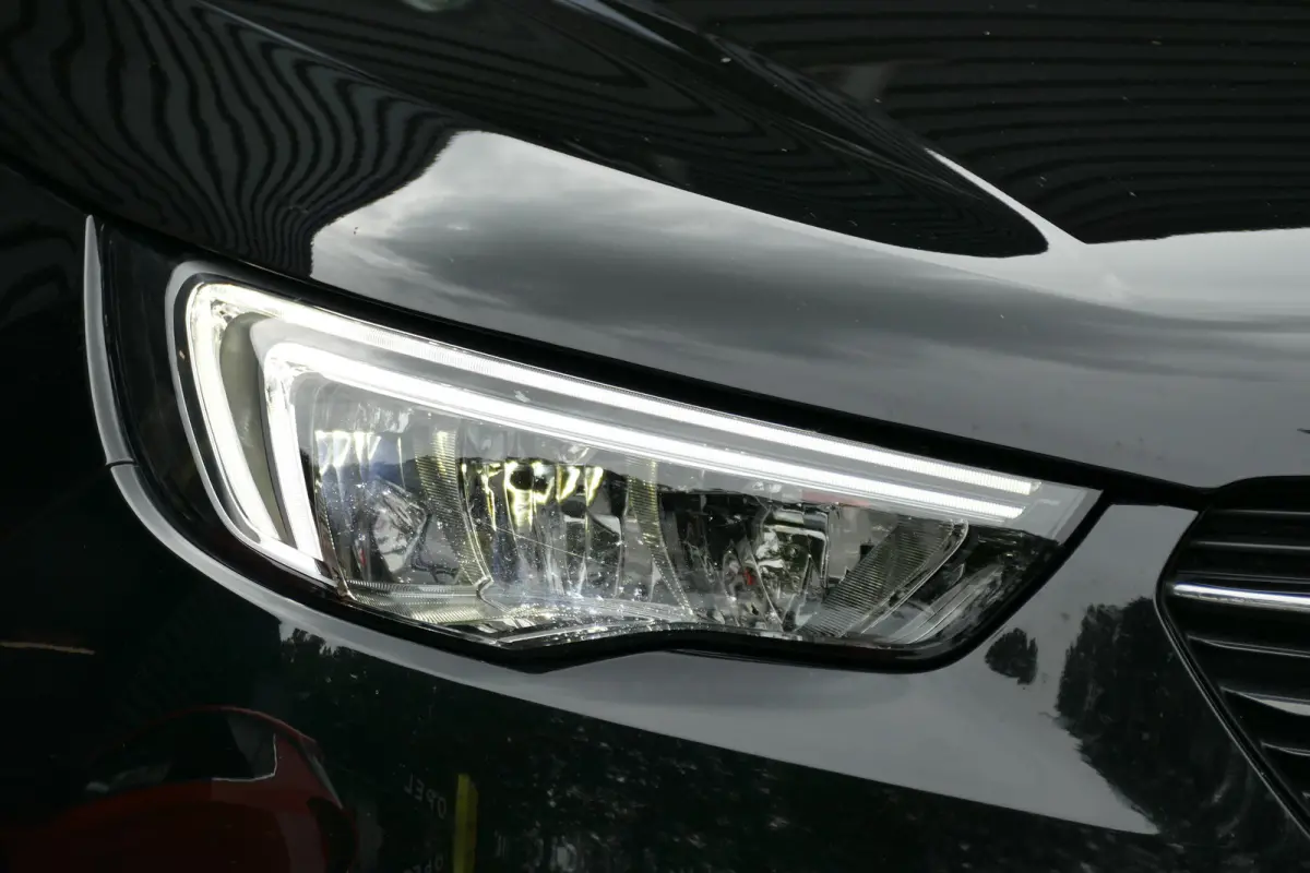 1.2 TURBO 130PK BUSINESS EDITION / CAMERA / TREKHAAK / STOEL-STUURVERWARMING / 17"LMV / NAVI / LED / AIRCO / PDC / BLUETOOTH / CRUISECONTROL / 2E EIGENAAR / SCHITTERENDE STAAT !!