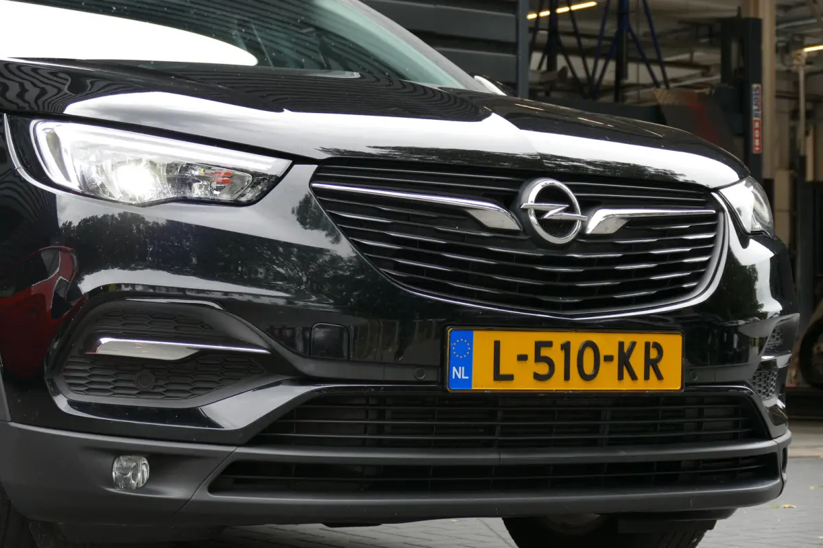 1.2 TURBO 130PK BUSINESS EDITION / CAMERA / TREKHAAK / STOEL-STUURVERWARMING / 17"LMV / NAVI / LED / AIRCO / PDC / BLUETOOTH / CRUISECONTROL / 2E EIGENAAR / SCHITTERENDE STAAT !!