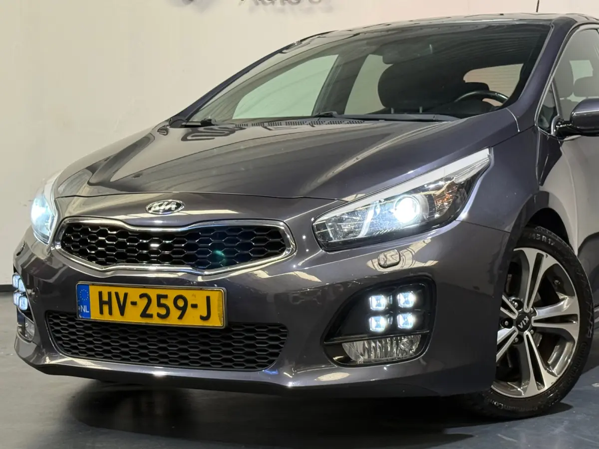 Cee'd 1.0 T-GDi GT-Line Schuifdak Navi Airco Pdc Nieuwe Apk