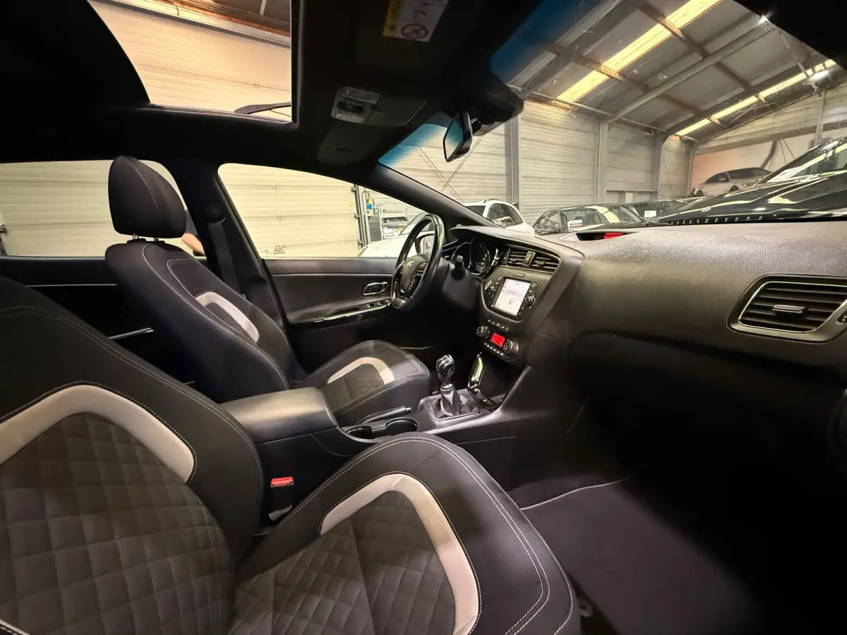 Cee'd 1.0 T-GDi GT-Line Schuifdak Navi Airco Pdc Nieuwe Apk