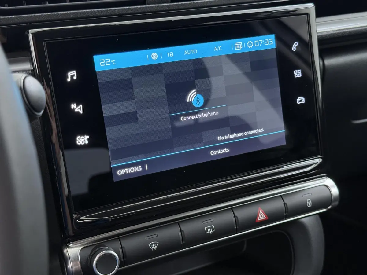 1.2 Shine | 1ste eigenaar | Camera | LED lampen | Navigatie | Climate | AppleCarPlay/Android