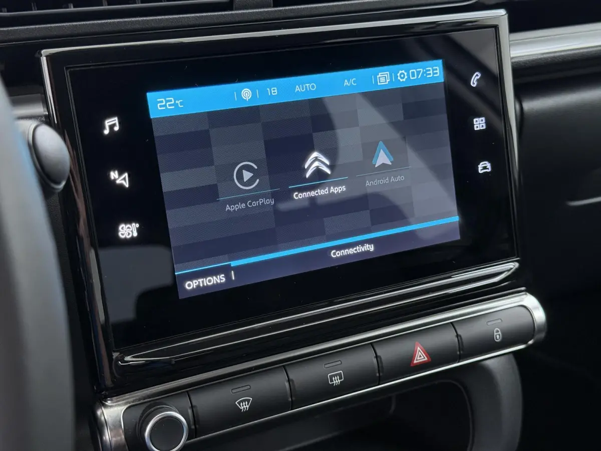 1.2 Shine | 1ste eigenaar | Camera | LED lampen | Navigatie | Climate | AppleCarPlay/Android
