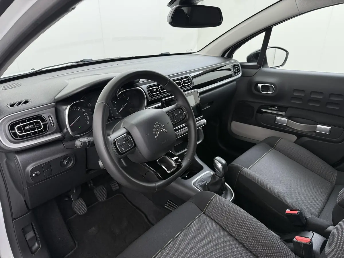 1.2 Shine | 1ste eigenaar | Camera | LED lampen | Navigatie | Climate | AppleCarPlay/Android
