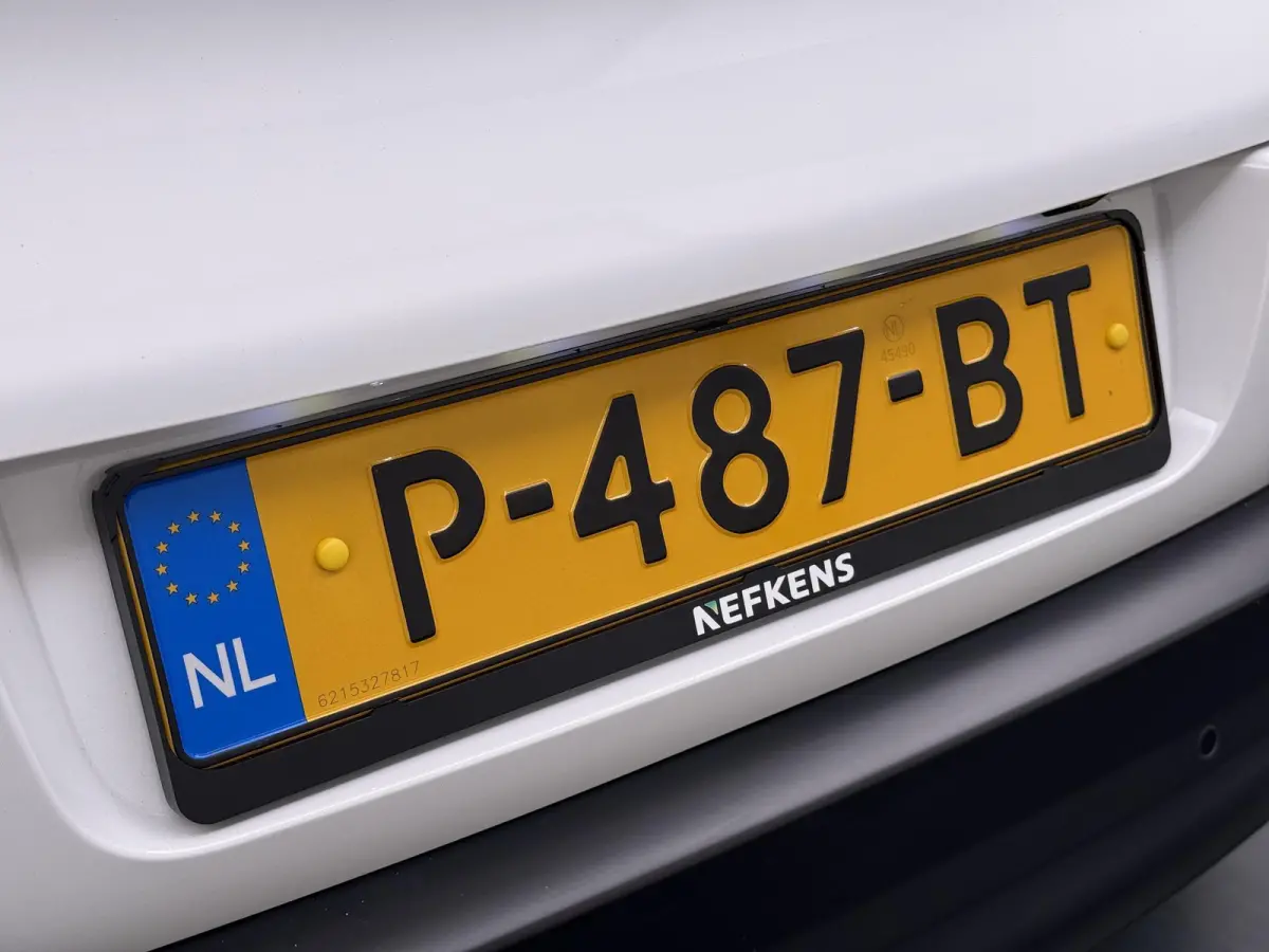 1.2 Shine | 1ste eigenaar | Camera | LED lampen | Navigatie | Climate | AppleCarPlay/Android