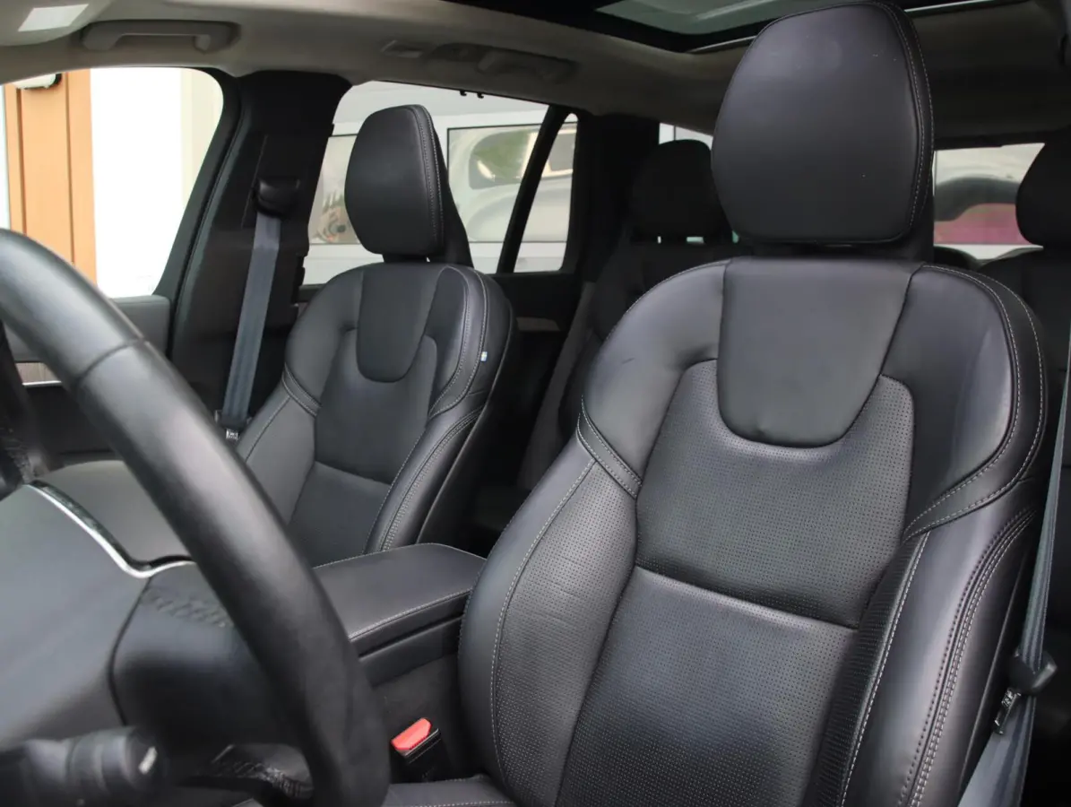 2.0 T8 Recharge 455PK AWD Ultimate Bright | SOH 96% | Full options |