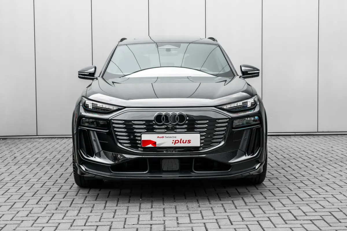 S edition 83 kWh / 252 pk | 4-voudig instelbare lendensteunen in de voorstoelen | Adaptive air suspension | Adaptive cruise control