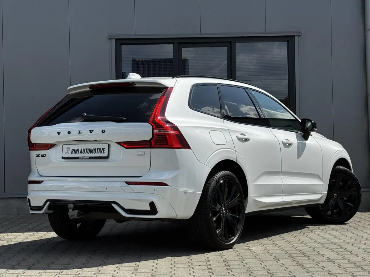 2.0 T6 Plug-in hybrid AWD Plus Dark 350 PK | Long range | R design | 21 Inch | Trekhaak | 360 Camera | Carplay