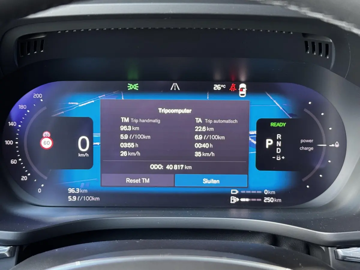 2.0 T6 Plug-in hybrid AWD Plus Dark 350 PK | Long range | R design | 21 Inch | Trekhaak | 360 Camera | Carplay