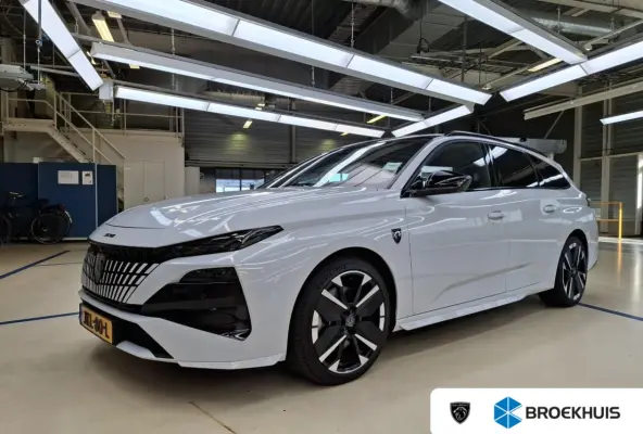 1.6 Plug-in Hybrid 195 GT tot 8 Jaar Garantie | Schuif-/Kanteldak | Navigatie | 360 Camera | Climate Control | Adaptive Cruise | !