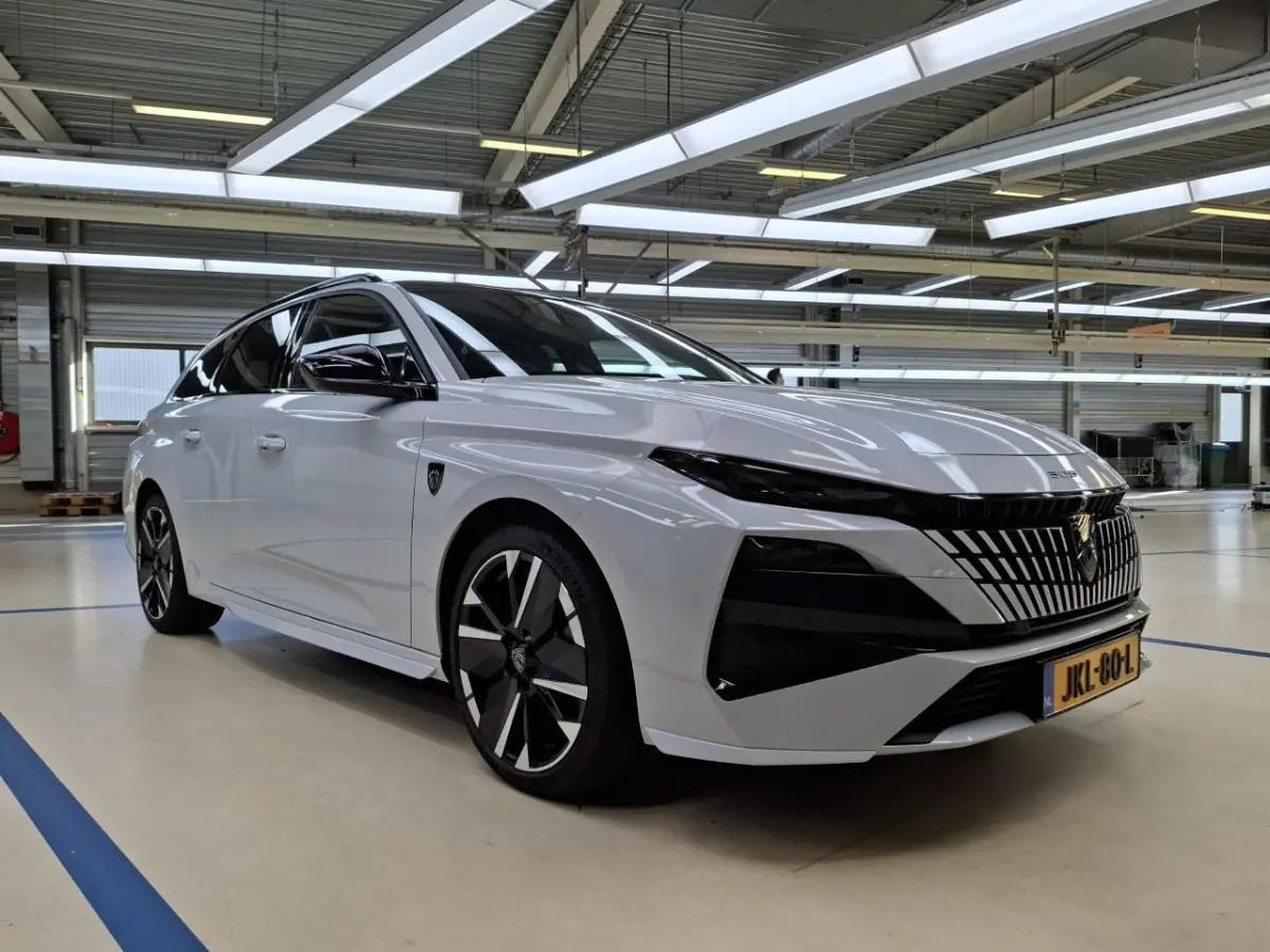 1.6 Plug-in Hybrid 195 GT tot 8 Jaar Garantie | Schuif-/Kanteldak | Navigatie | 360 Camera | Climate Control | Adaptive Cruise | !