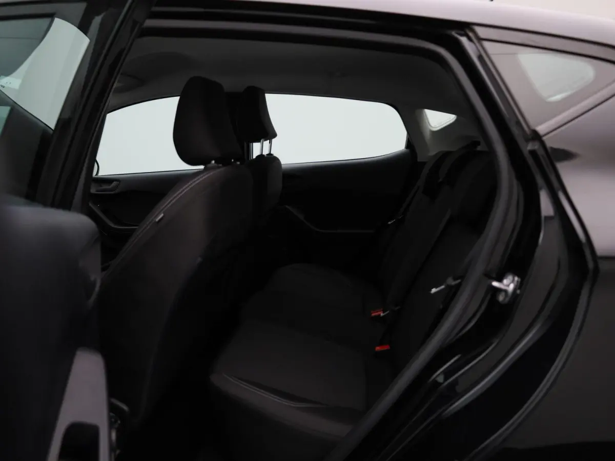1.0 EcoBoost Connected | Cruise Control | Draadloos Laden | Apple Carplay/Android Auto | All Weather Banden | Navigatie |