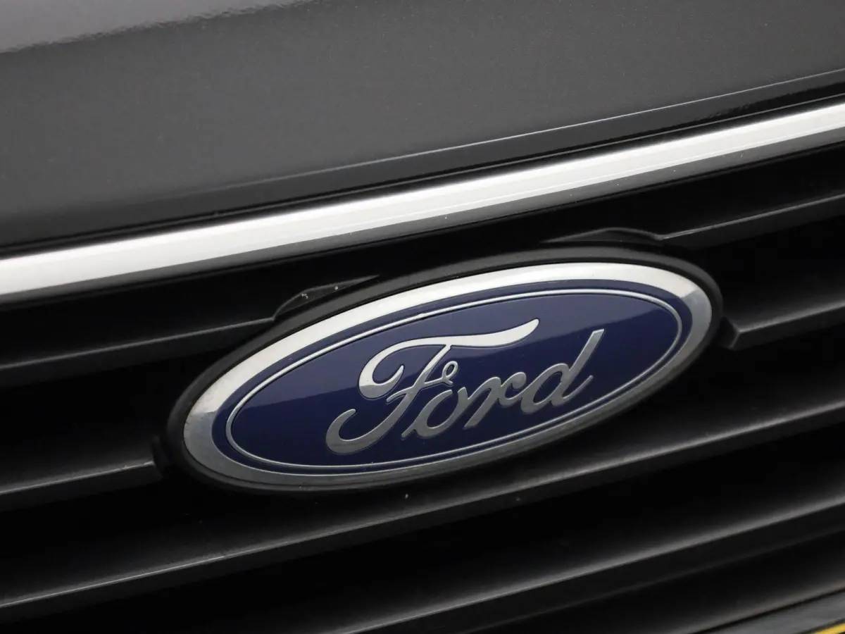 1.0 EcoBoost Connected | Cruise Control | Draadloos Laden | Apple Carplay/Android Auto | All Weather Banden | Navigatie |