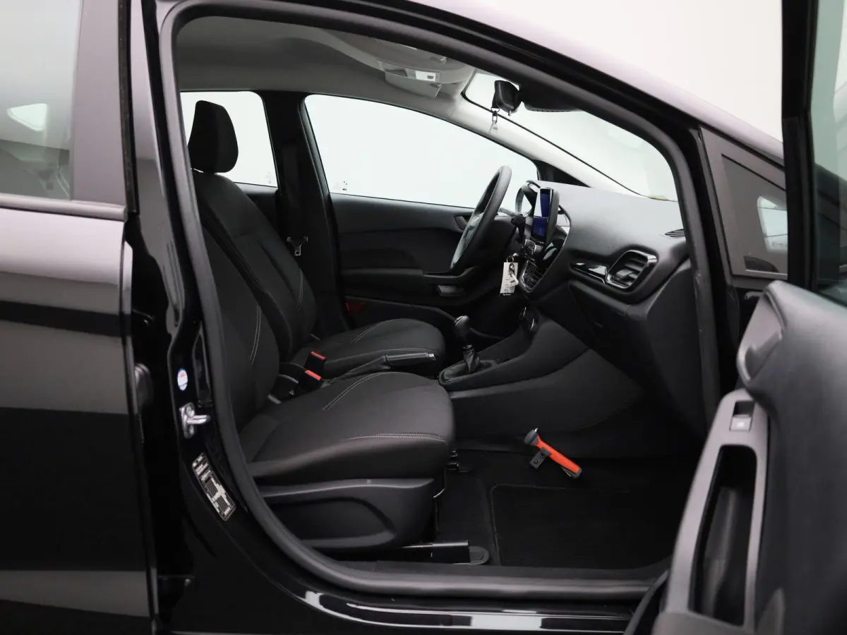 1.0 EcoBoost Connected | Cruise Control | Draadloos Laden | Apple Carplay/Android Auto | All Weather Banden | Navigatie |