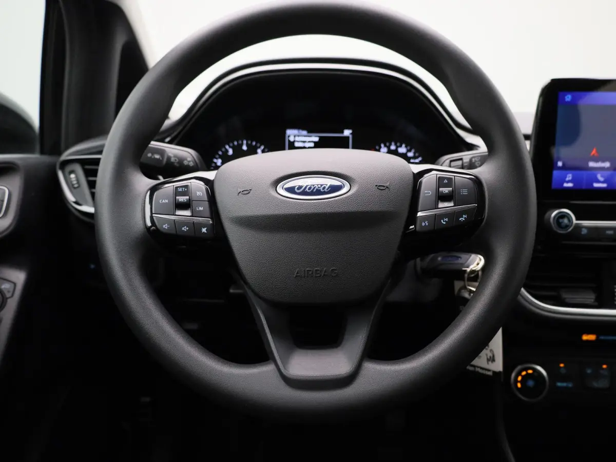 1.0 EcoBoost Connected | Cruise Control | Draadloos Laden | Apple Carplay/Android Auto | All Weather Banden | Navigatie |