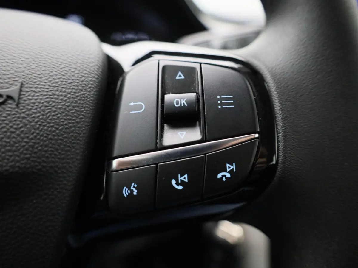 1.0 EcoBoost Connected | Cruise Control | Draadloos Laden | Apple Carplay/Android Auto | All Weather Banden | Navigatie |
