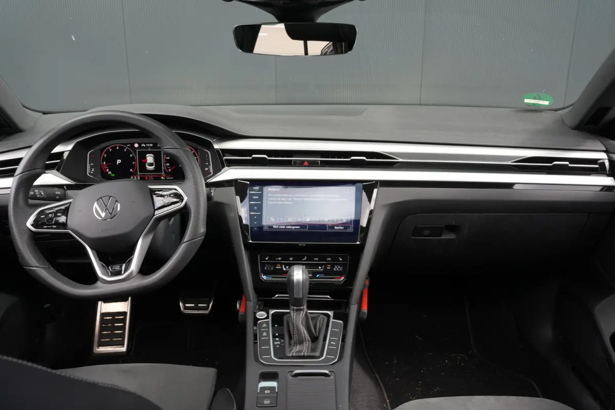 2.0 TSI 190pk 7-DSG R-Line Business+ | Panoramadak | Stoel & Stuurverwarming | Adaptive Cruise | Achteruitrijcamera | 19"