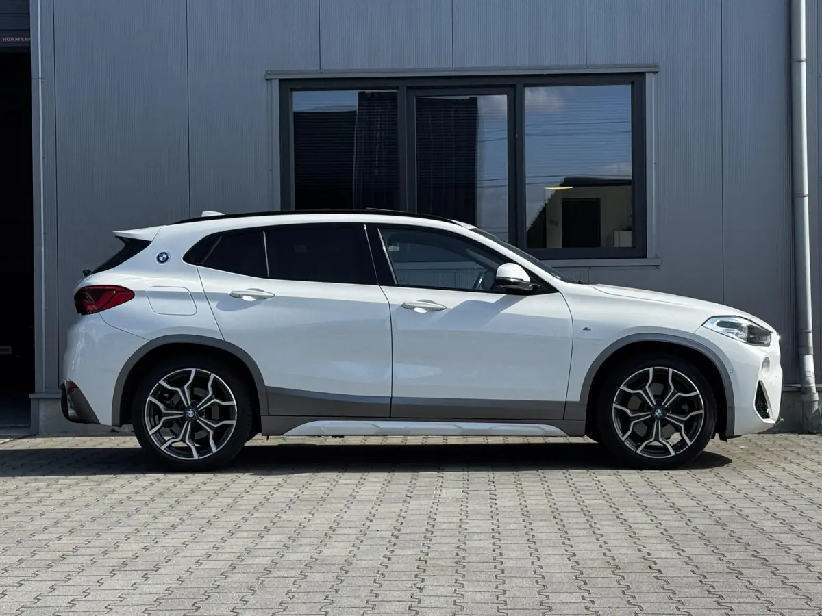 2.0i xDrive High Executive 192 PK | M sport | Pano | Trekhaak | Elek stoelen | 19 Inch