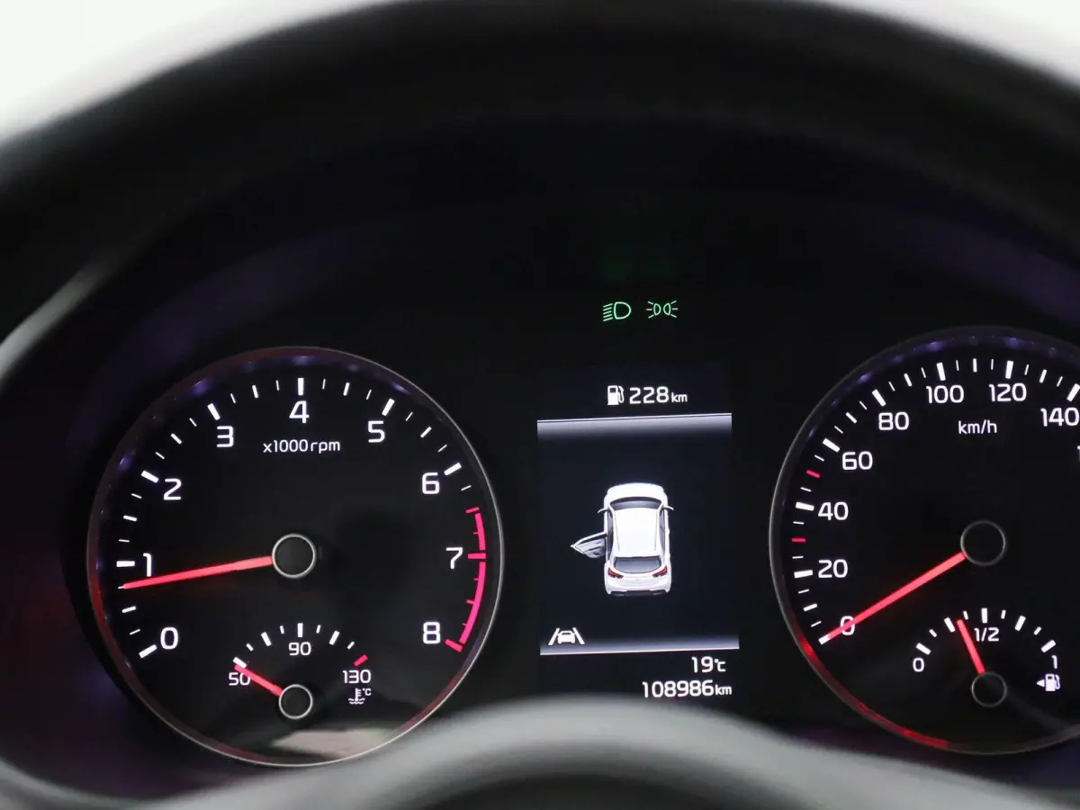 1.0 TGDI ComfortLine | Apple Carplay / Android Auto | Stoelverwarming | Parkeersensoren Achter |