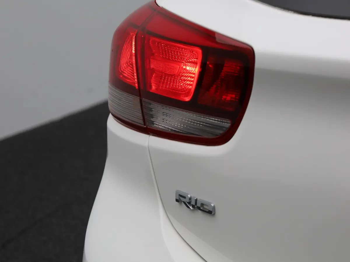 1.0 TGDI ComfortLine | Apple Carplay / Android Auto | Stoelverwarming | Parkeersensoren Achter |