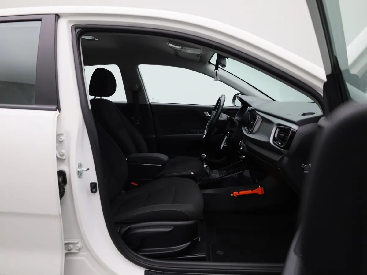 1.0 TGDI ComfortLine | Apple Carplay / Android Auto | Stoelverwarming | Parkeersensoren Achter |