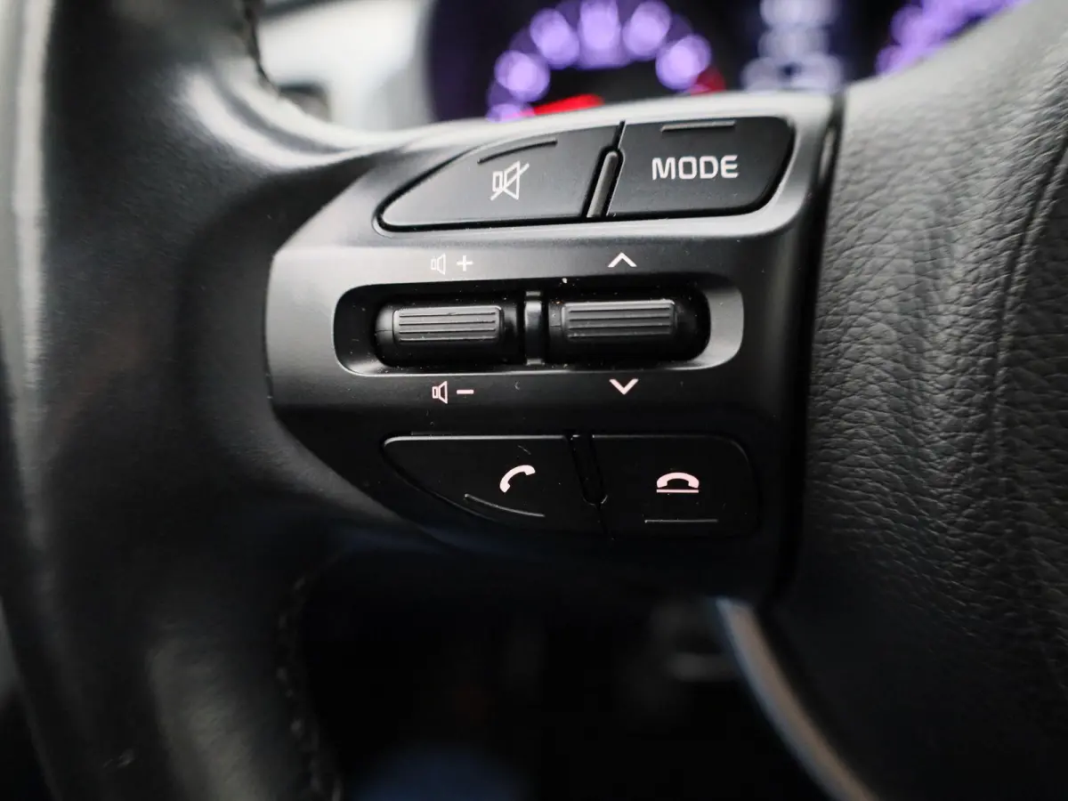 1.0 TGDI ComfortLine | Apple Carplay / Android Auto | Stoelverwarming | Parkeersensoren Achter |