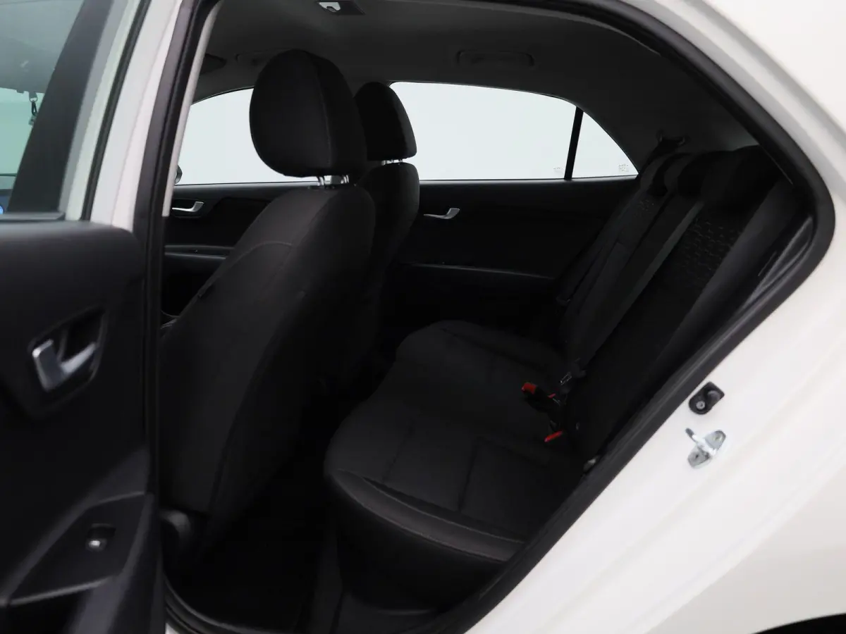 1.0 TGDI ComfortLine | Apple Carplay / Android Auto | Stoelverwarming | Parkeersensoren Achter |