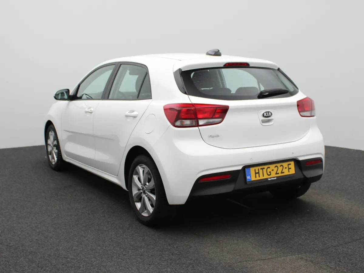 1.0 TGDI ComfortLine | Apple Carplay / Android Auto | Stoelverwarming | Parkeersensoren Achter |