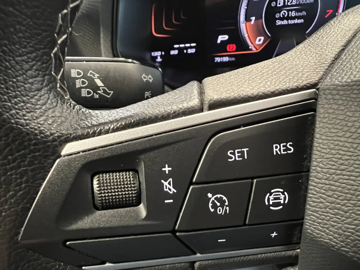 1.0 TSI Style | Android Auto/Apple Carplay | LM Velgen 16" | Cruise Control | PDC Achter | Airco | LED Koplampen |
