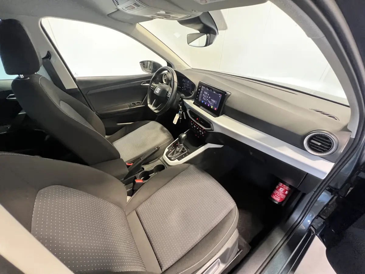 1.0 TSI Style | Android Auto/Apple Carplay | LM Velgen 16" | Cruise Control | PDC Achter | Airco | LED Koplampen |