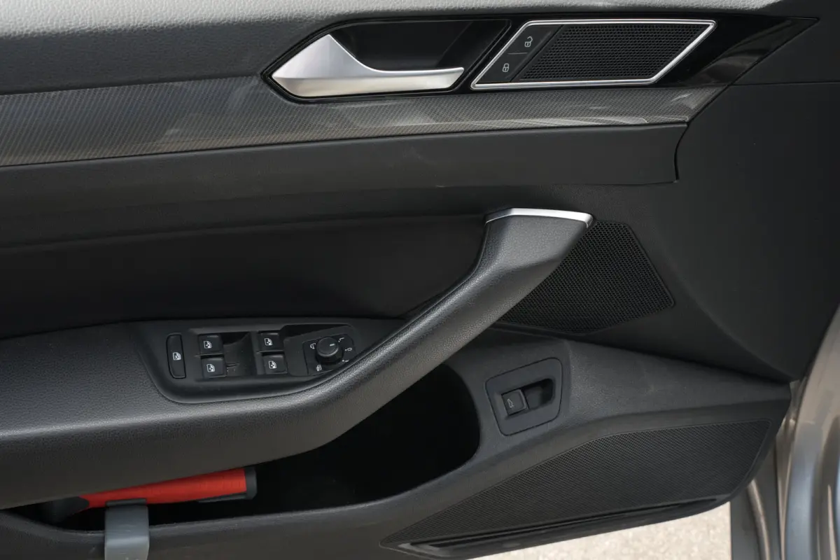 1.5 TSI 150pk Business R | Achteruitrijcamera | 19" | Adaptive Cruise | Stoelverwarming | Navigatie