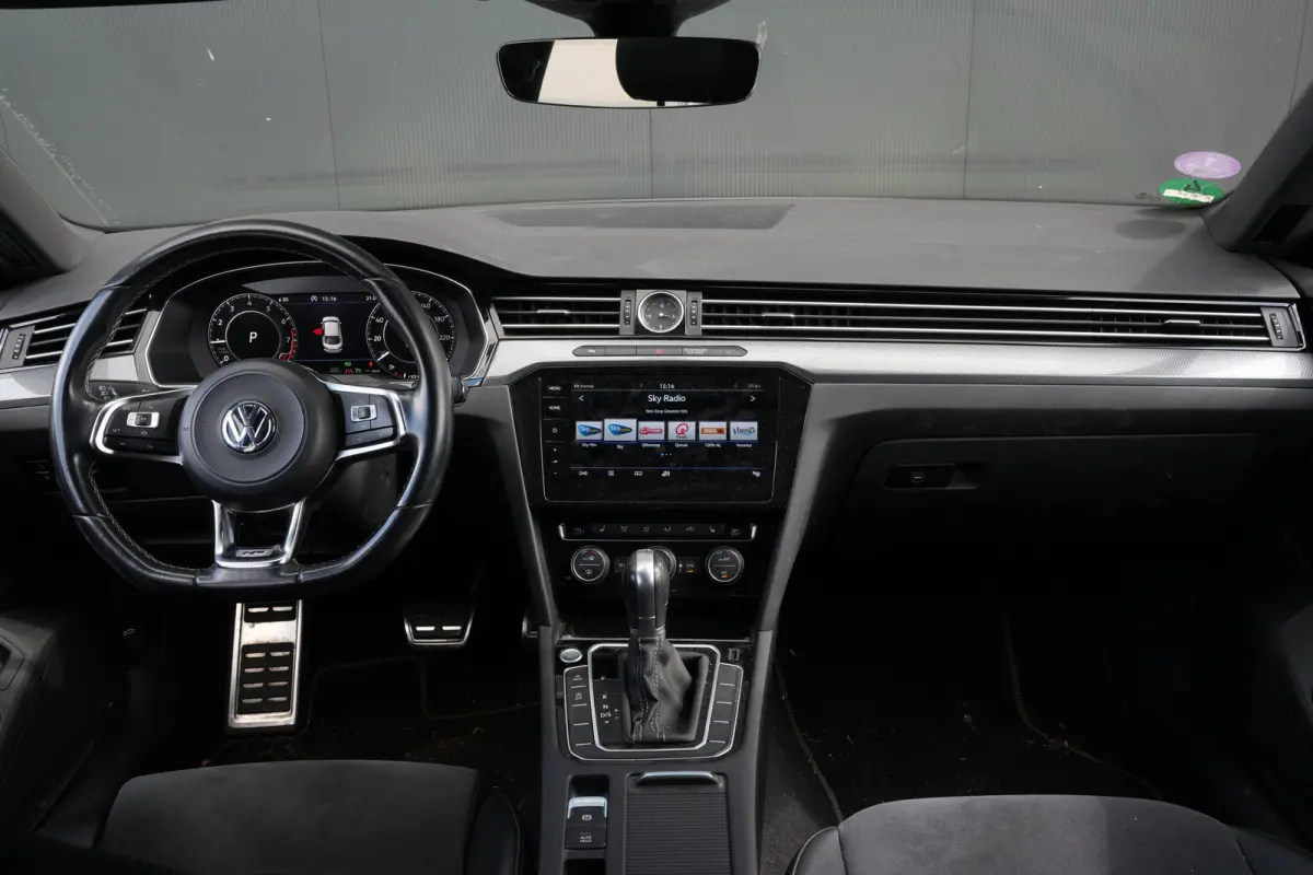 1.5 TSI 150pk Business R | Achteruitrijcamera | 19" | Adaptive Cruise | Stoelverwarming | Navigatie