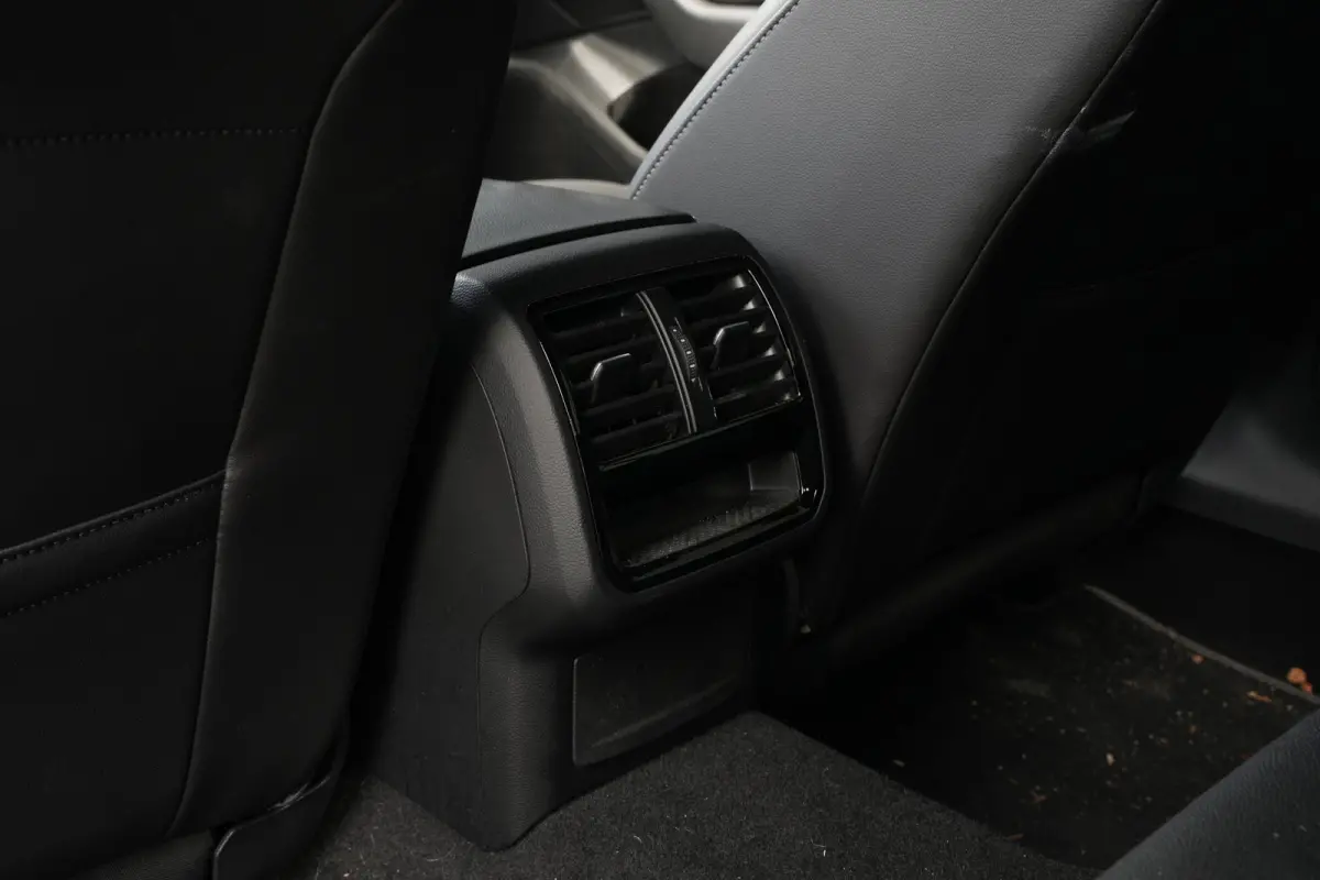 1.5 TSI 150pk Business R | Achteruitrijcamera | 19" | Adaptive Cruise | Stoelverwarming | Navigatie