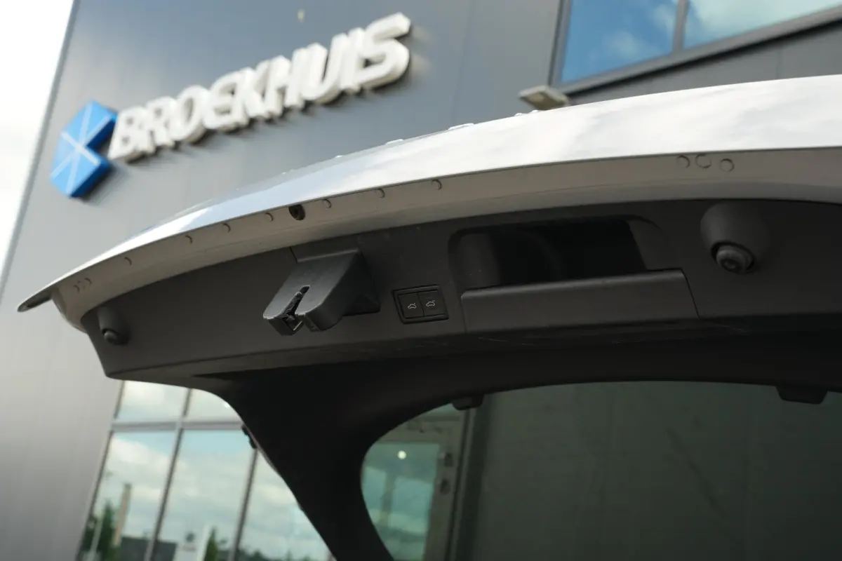 1.5 TSI 150pk Business R | Achteruitrijcamera | 19" | Adaptive Cruise | Stoelverwarming | Navigatie