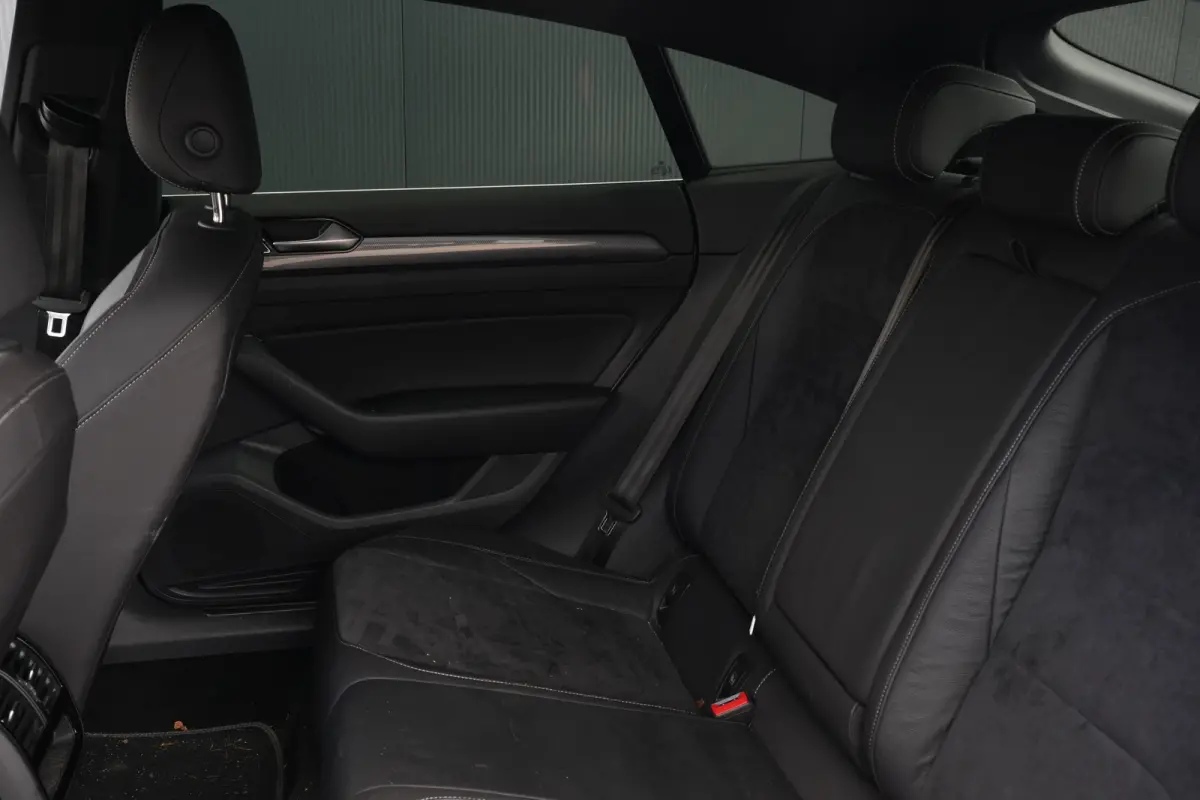 1.5 TSI 150pk Business R | Achteruitrijcamera | 19" | Adaptive Cruise | Stoelverwarming | Navigatie