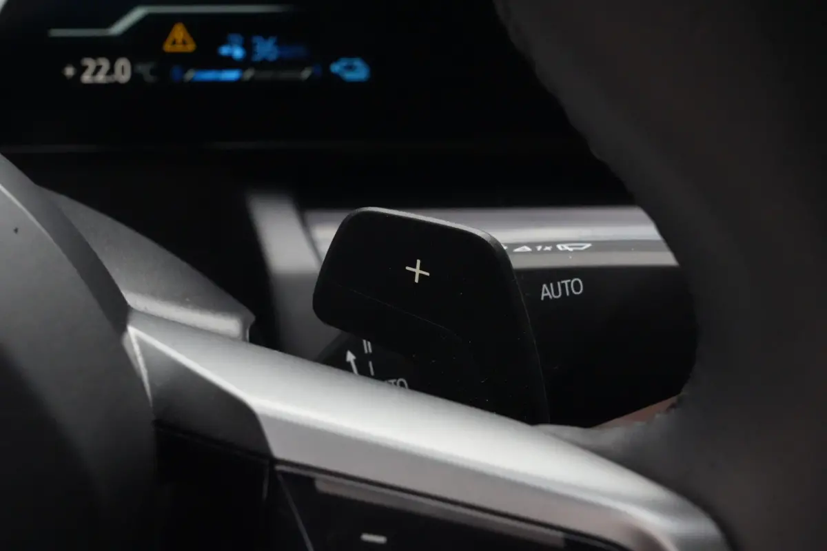 530e M Sport Edition | 300PK | Pano | Harman Kardon | 360° | HUD | Driving Assistant Professional | BMW 530e M Sport Edition 300 PK Plug-in Hybrid met 2.0 viercilinder, panoramadak, Head-Up