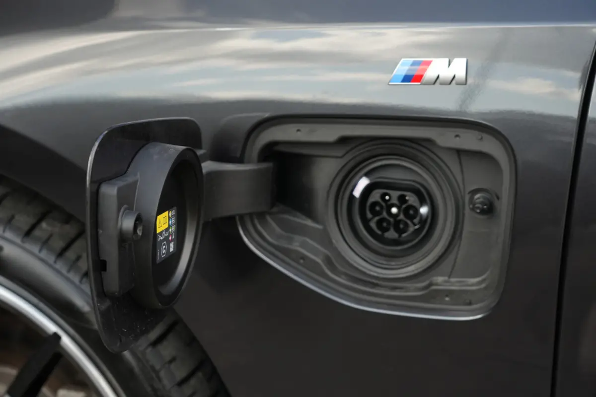 530e M Sport Edition | 300PK | Pano | Harman Kardon | 360° | HUD | Driving Assistant Professional | BMW 530e M Sport Edition 300 PK Plug-in Hybrid met 2.0 viercilinder, panoramadak, Head-Up