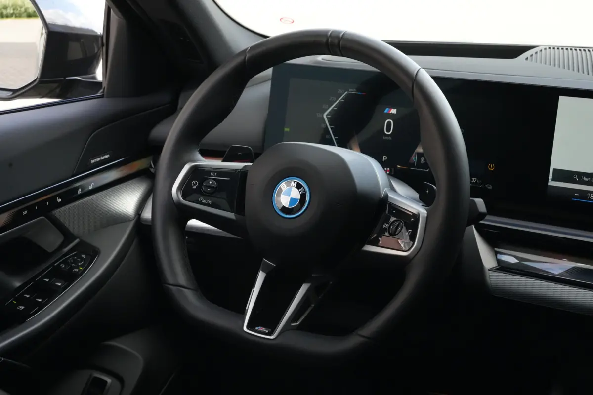 530e M Sport Edition 300pk Panoramadak/DrivingAssistProf/360Camera