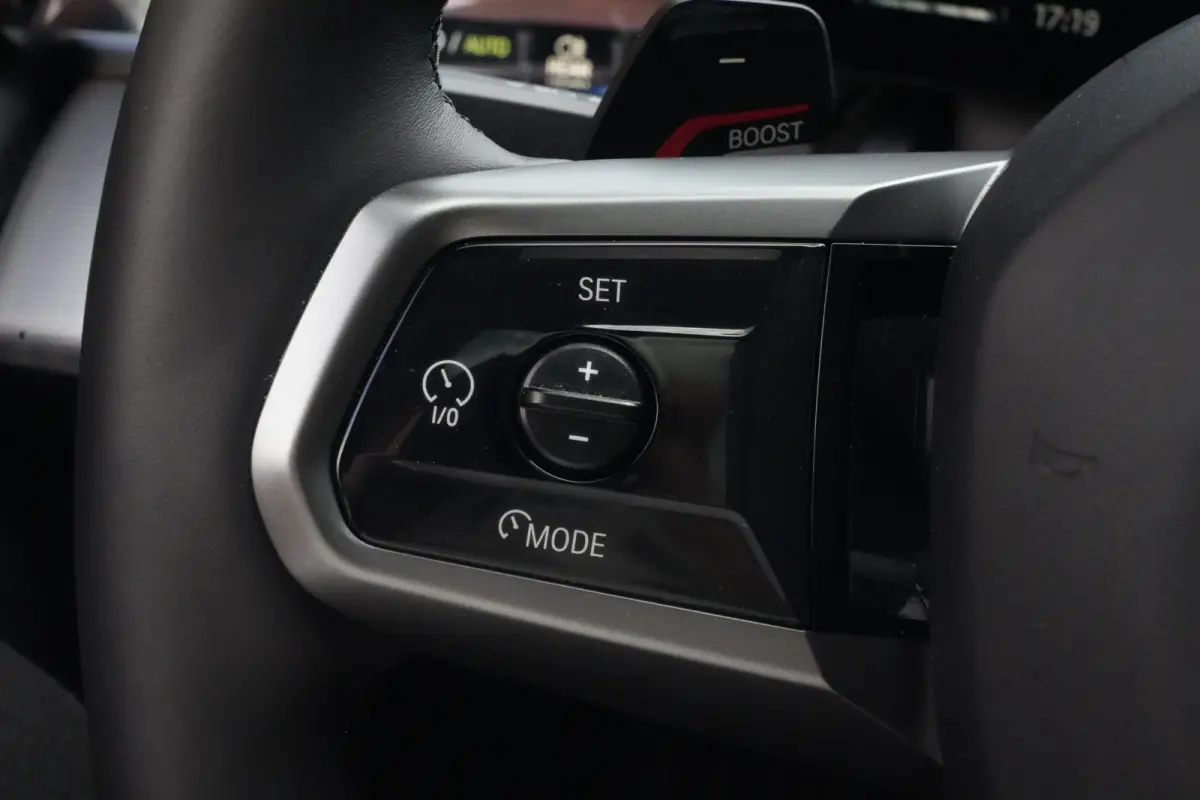 530e M Sport Edition | 300PK | Pano | Harman Kardon | 360° | HUD | Driving Assistant Professional | BMW 530e M Sport Edition 300 PK Plug-in Hybrid met 2.0 viercilinder, panoramadak, Head-Up