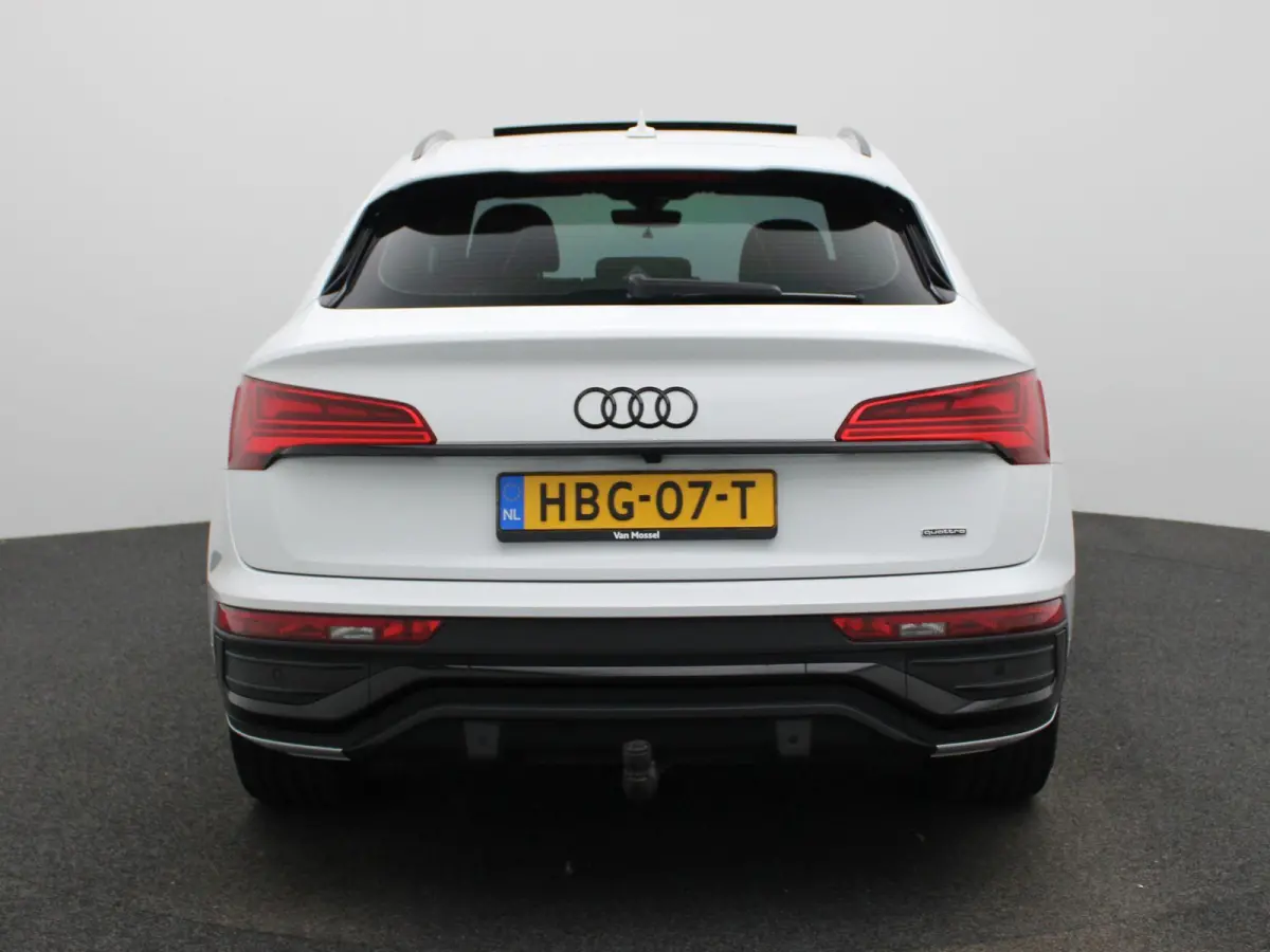 55 TFSI e S edition | Apple Carplay / Android Auto | Panoramadak | Camera | Parkeersensoren | Trekhaak |