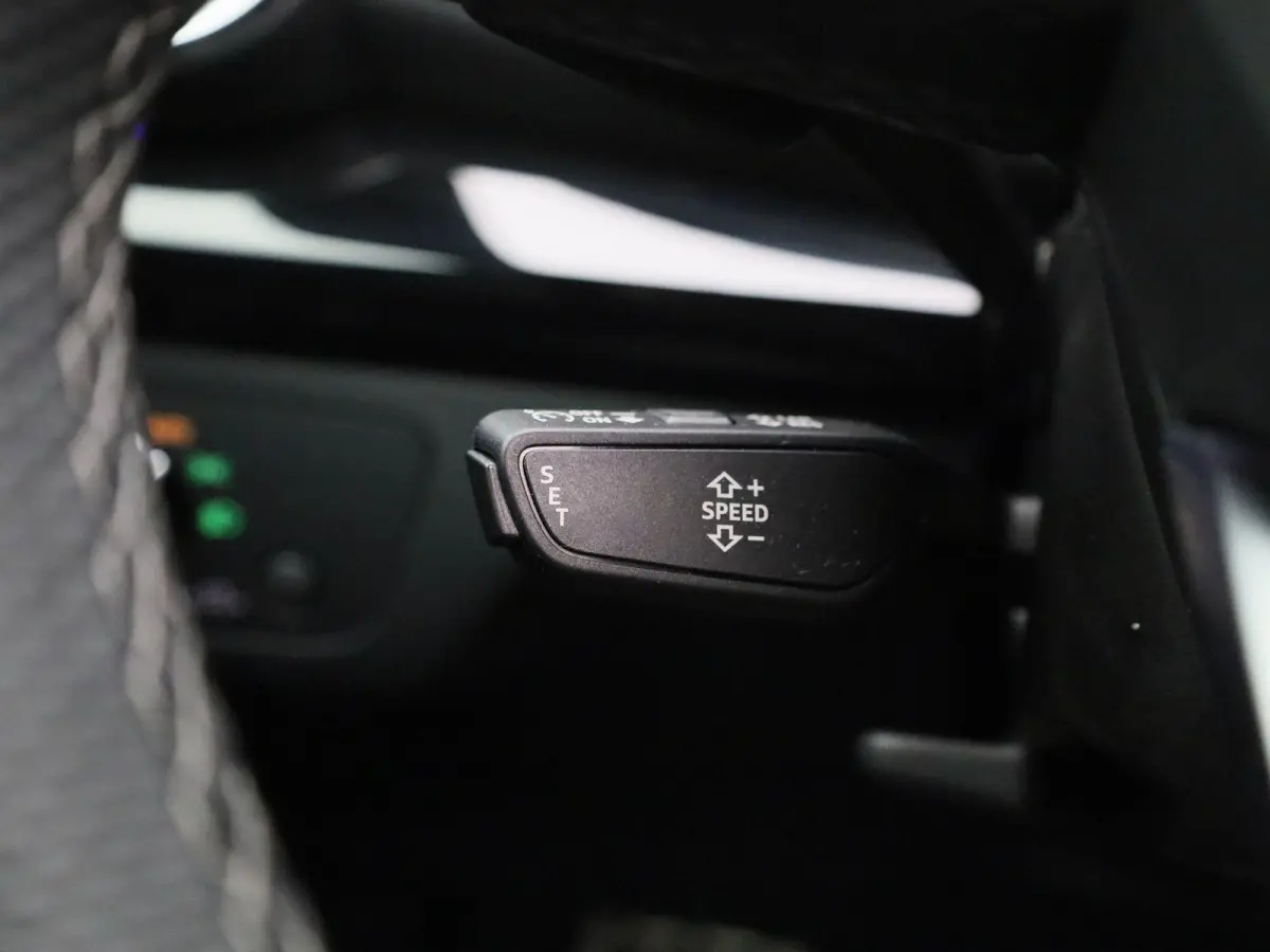 40 TFSI S edition quattro | Automaat | Panoramadak | Camera | Navigatie | Stoelverwarming | Apple Carplay/Android Auto |