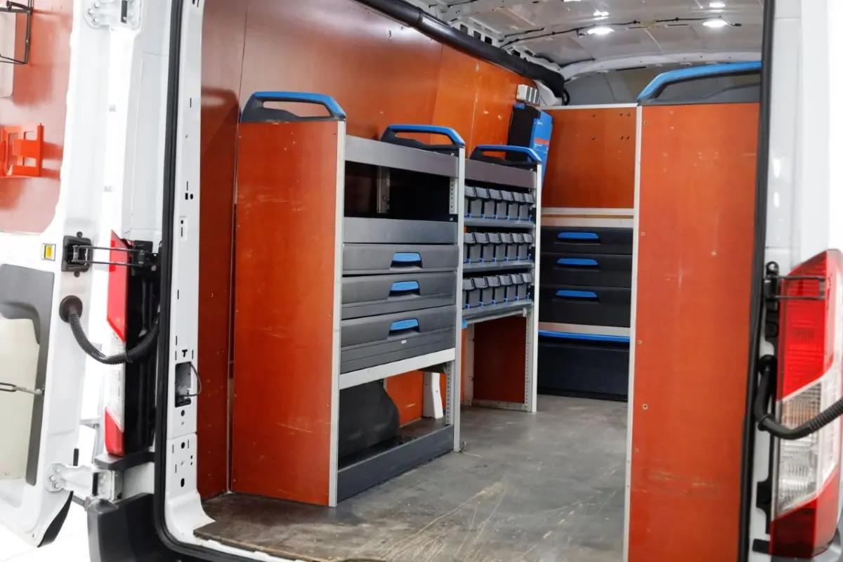 350 2.0 TDCI 130pk L3H2 Trend Inrichting/230V/Trekhaak 2800kg 07-2020
