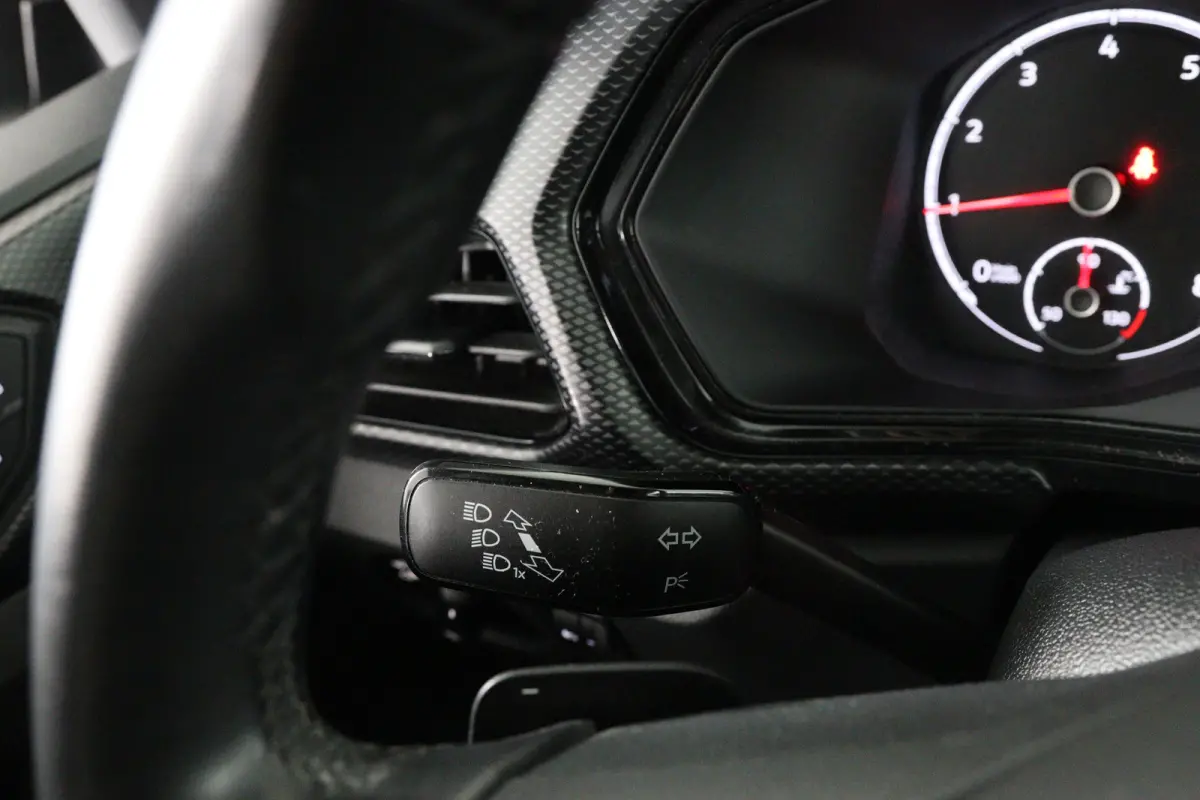 1.0 TSI Life | Automaat! | Navi By App | Cruise Adaptive | Clima | Parkeersensoren V+A | DAB | Lichtmetalen Velgen