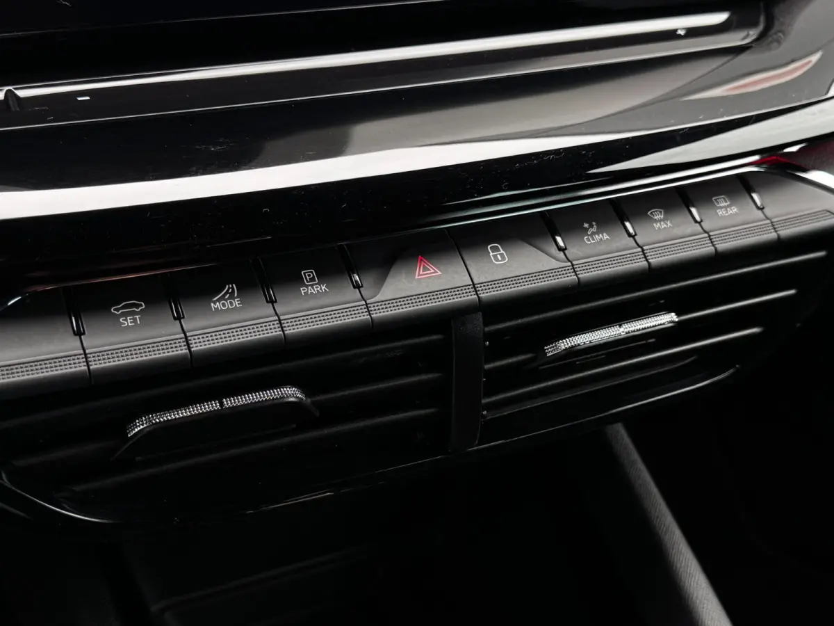 1.4 TSI iV PHEV Sportline Business | 98 % SOH | Trekhaak | NL-Auto | Winter Pack | Adaptive Cruise