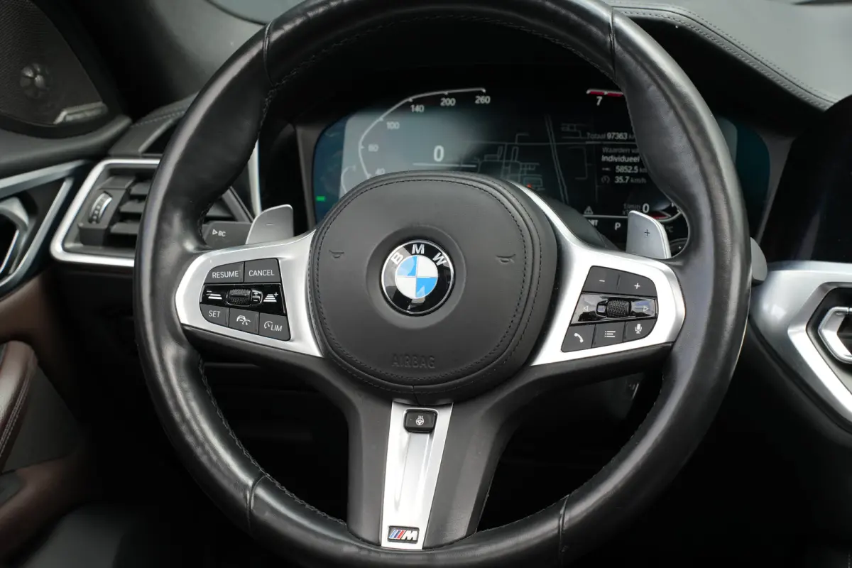 430i 245PK Business Edition Plus | M-exterieur pakket | Achteruitrijcamera | Harman/Kardon | Carplay | Cruise | 19" |