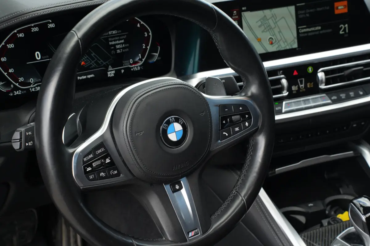 430i 245PK Business Edition Plus | M-exterieur pakket | Achteruitrijcamera | Harman/Kardon | Carplay | Cruise | 19" |