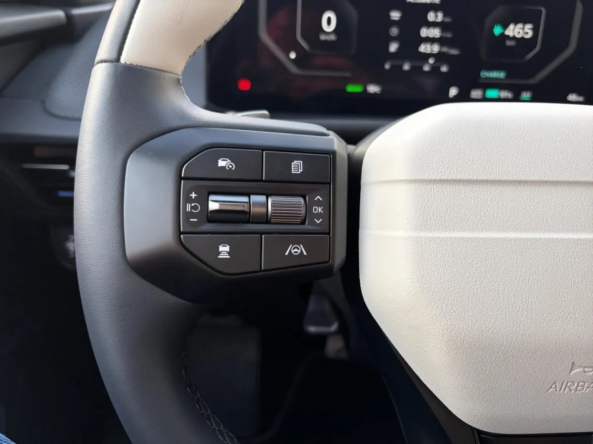 GT-Line Business Edition 84 kWh | Rijdende Demo ! | Draadloos Apple Carplay / Android Auto | Navigatiesysteem | Elektrisch Verstelbare voorstoelen | Licht + Regensensor | Stoelverwarming+ St