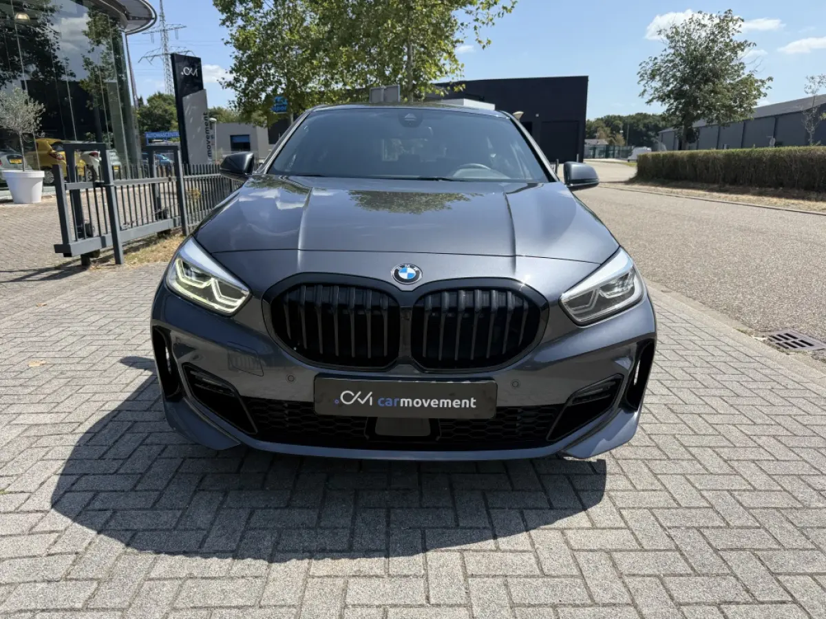118i Executive Automaat | M-Sport | Navi | Elektr. achterklep | stoelverw |
